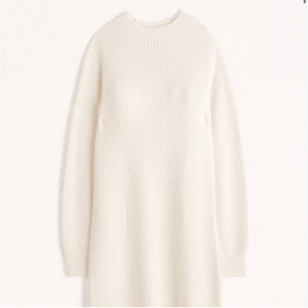 Women’s cream mocknck mini sweater dress size medium petite